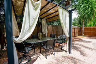 10468 Blackmore Dr, Tampa, FL 33647 - Photo 9