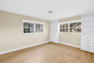 11 Brightwaters Cir NE, Saint Petersburg, FL 33704 - Photo 17