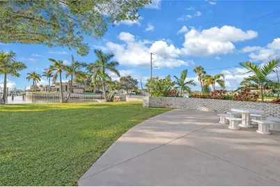 11 Brightwaters Circle NE, Saint Petersburg, FL 33704 - Photo 23