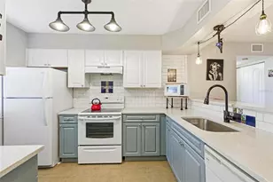 3001 58th Ave S, Saint Petersburg, FL 33712 - Photo 3