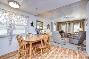 38641 Lansing Ave, Zephyrhills, FL 33542 - Photo 11