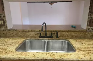 4105 38th Ave S, Saint Petersburg, FL 33711 - Photo 11