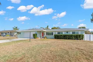 1009 S San Remo Ave, Clearwater, FL 33756 - Photo 3