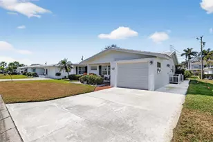 9208 142nd St, Seminole, FL 33776 - Photo 3