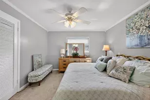 9208 142nd St, Seminole, FL 33776 - Photo 21