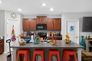 10402 Carloway Hills Dr, Wimauma, FL 33598 - Photo 13