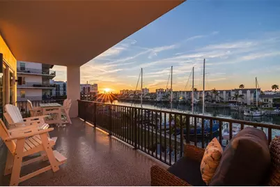 400 150th Avenue #307, Madeira Beach, FL 33708 - Photo 5