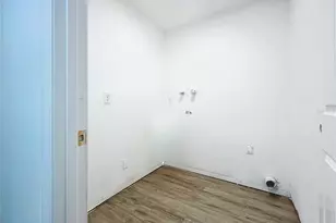 6233 Dewdrop Way, Tampa, FL 33617 - Photo 21