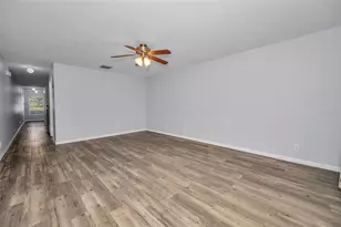 9614 Charlesberg Dr, Tampa, FL 33635 - Photo 7