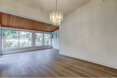 1000 39th Avenue NE, Saint Petersburg, FL 33703 - Photo 9