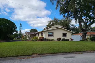 701 58th Ave S, Saint Petersburg, FL 33705 - Photo 9