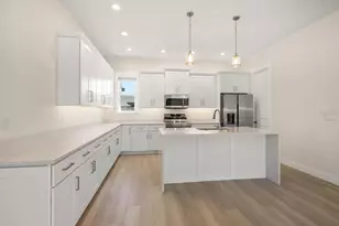 14723 Sunset Dr, Largo, FL 33774 - Photo 13