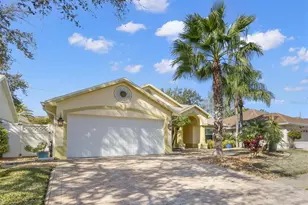 738 N Lake Blvd, Tarpon Springs, FL 34689 - Photo 3