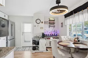 8055 Country Club Dr, Brooksville, FL 34613 - Photo 15