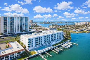 415 Island Way, Clearwater Beach, FL 33767 - Photo 3