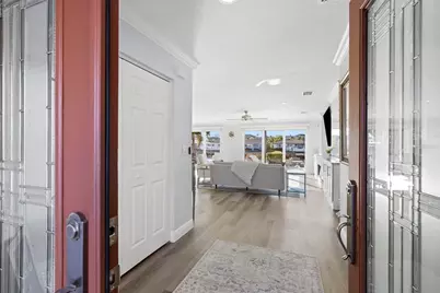 3936 Versailles Drive, Tampa, FL 33634 - Photo 15