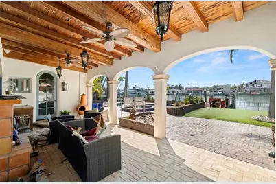 11320 6th Street E, Treasure Island, FL 33706 - Photo 9
