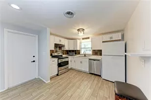 4010 S Lockwood Ridge Rd, Sarasota, FL 34231 - Photo 9