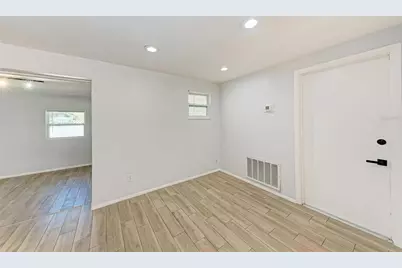 4010 S Lockwood Ridge Road, Sarasota, FL 34231 - Photo 15