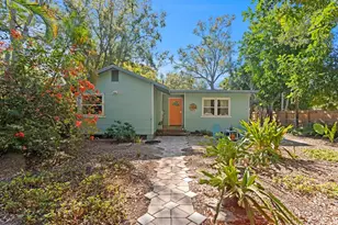 710 34th Ave S, Saint Petersburg, FL 33705 - Photo 1