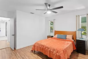 710 34th Ave S, Saint Petersburg, FL 33705 - Photo 17