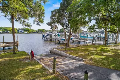 8910 Eagle Watch Drive, Riverview, FL 33578 - Photo 39