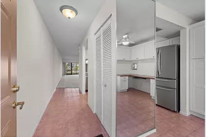 4750 Brittany Drive S #26, Saint Petersburg, FL 33715 - Photo 9