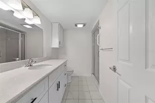 4750 Brittany Dr S, Saint Petersburg, FL 33715 - Photo 25