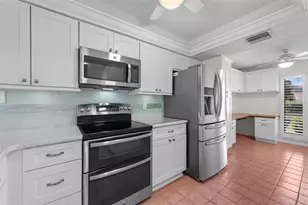 4750 Brittany Dr S, Saint Petersburg, FL 33715 - Photo 7