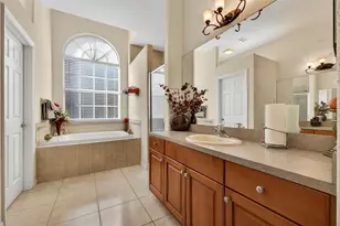 2873 52nd Ave S, Saint Petersburg, FL 33712 - Photo 11