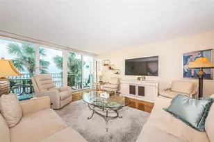 7100 Sunset Way, Saint Pete Beach, FL 33706 - Photo 9