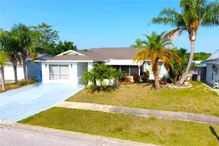 2211 Harrison Dr, Holiday, FL 34691 - Photo 5