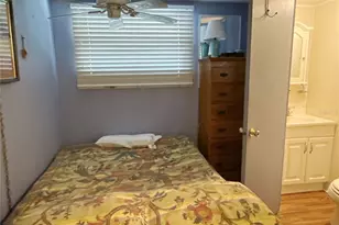 436 Mt Oak Ave NE, Saint Petersburg, FL 33702 - Photo 15