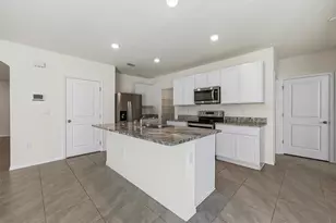 5764 Hollingworth Trl, Wesley Chapel, FL 33545 - Photo 13