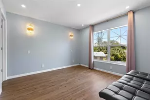 3852 Mandalay Dr, Saint Petersburg, FL 33705 - Photo 17