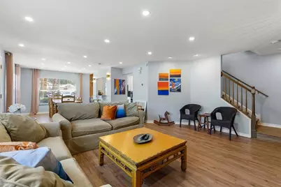 3852 Mandalay Drive, Saint Petersburg, FL 33705 - Photo 7