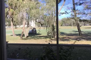 44 Country Club Dr, Largo, FL 33771 - Photo 31