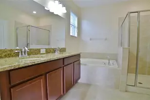 926 Meadow Glade Dr, Ruskin, FL 33570 - Photo 17