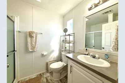 124 E Saint Annes Circle, Apollo Beach, FL 33572 - Photo 13