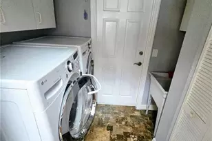 1028 Tradewinds Dr, Tarpon Springs, FL 34689 - Photo 13