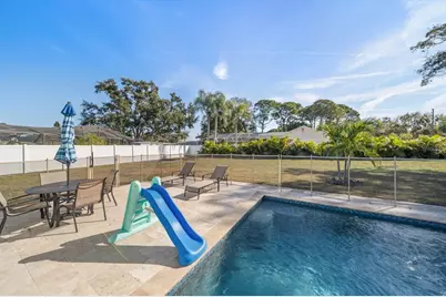 8227 Denise Drive E, Seminole, FL 33777 - Photo 37