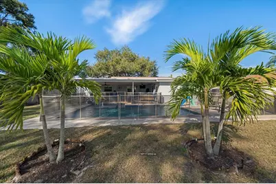 8227 Denise Drive E, Seminole, FL 33777 - Photo 41