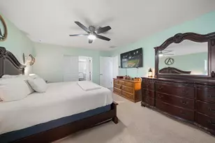 8227 Denise Dr E, Seminole, FL 33777 - Photo 23