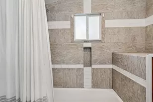 1512 26th Ave E, Tampa, FL 33605 - Photo 7