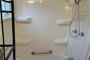 800 32nd Ave S, Saint Petersburg, FL 33705 - Photo 17