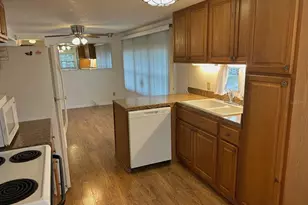 800 32nd Ave S, Saint Petersburg, FL 33705 - Photo 11