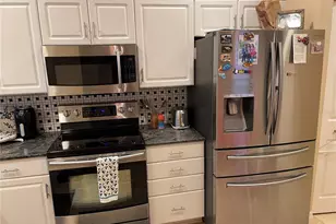 8572 Sweet Magnolia Pl, Seminole, FL 33777 - Photo 5