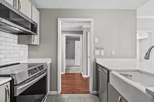 800 S Dakota Ave, Tampa, FL 33606 - Photo 5