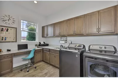 7510 Lithia Pinecrest Road, Lithia, FL 33547 - Photo 31