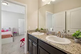 32030 Goddard Dr, Wesley Chapel, FL 33543 - Photo 11